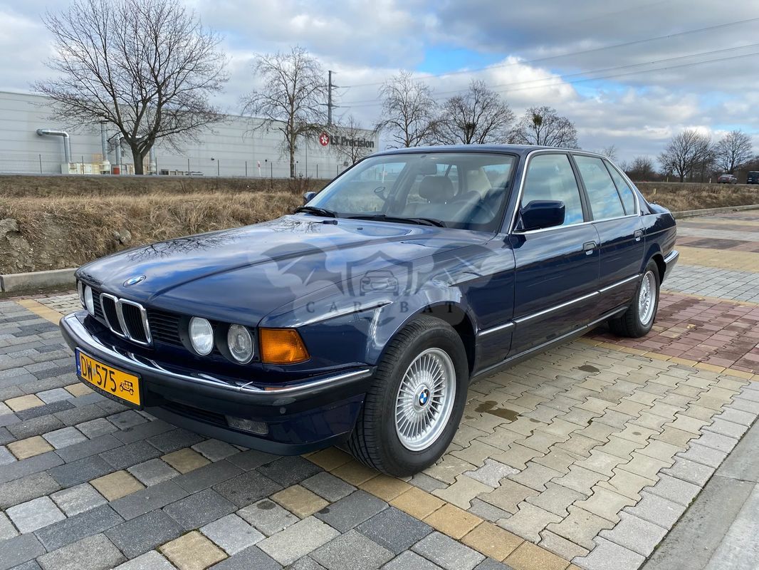 BMW 7 Series E32 735i 1988