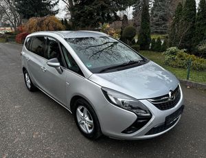 Opel Zafira C 2015