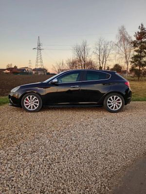 Alfa Romeo Giulietta 2.0 JTDM Distinctive 2011