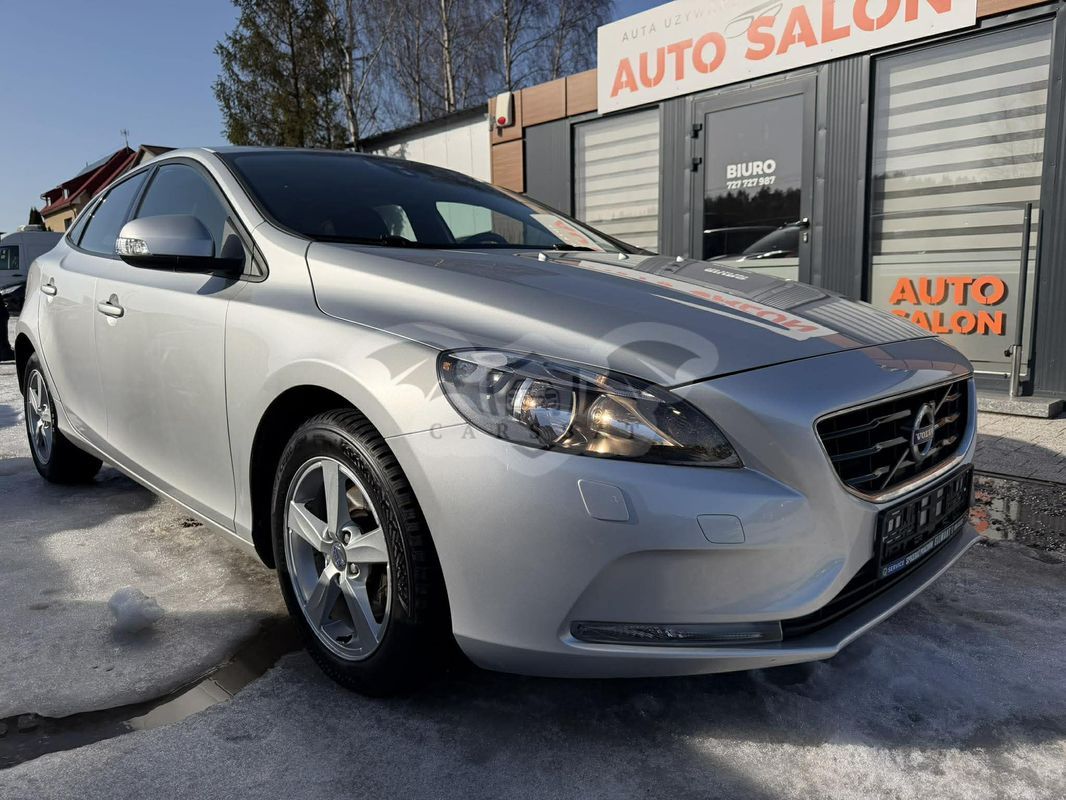 Volvo V40 II T3 2013