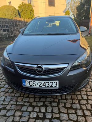 Opel Astra J 1.7 CDTI 2012