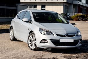 Opel Astra J 2013