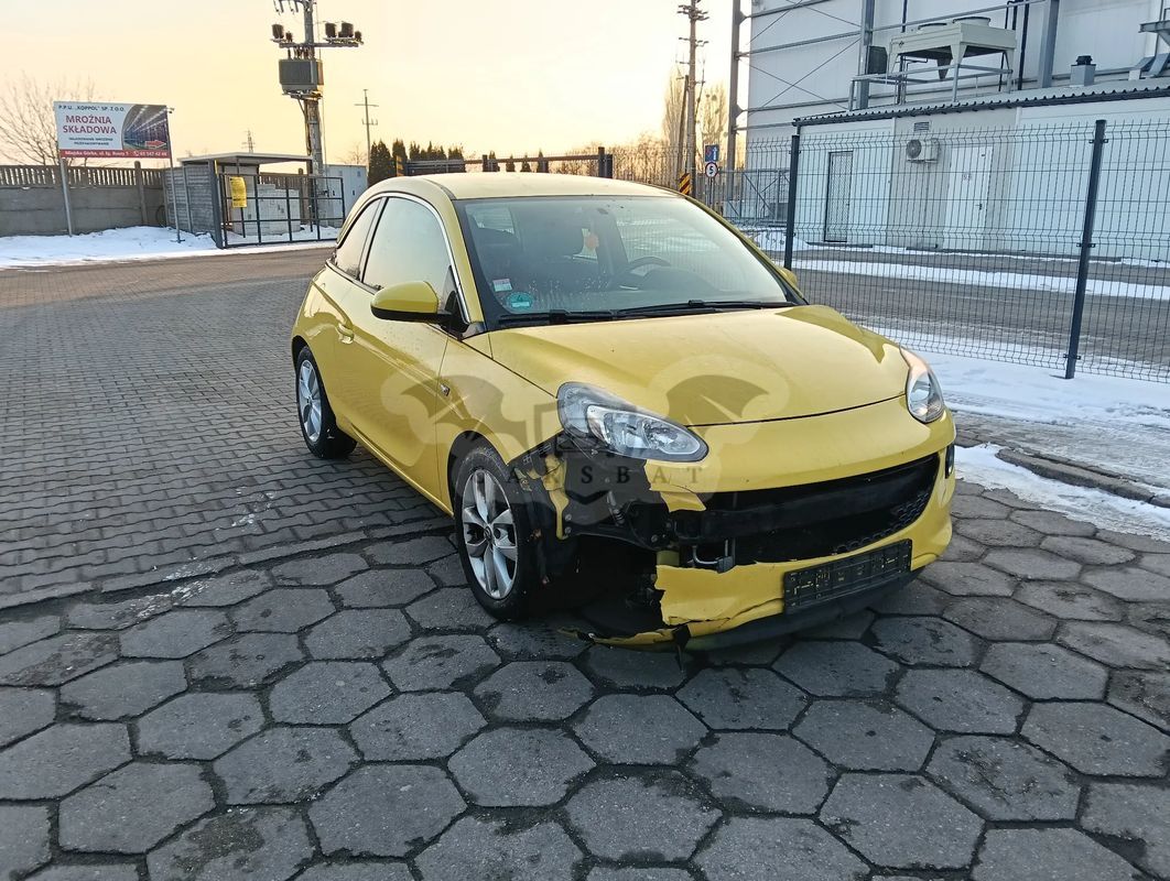Opel Adam 1.2 Black Link 2015
