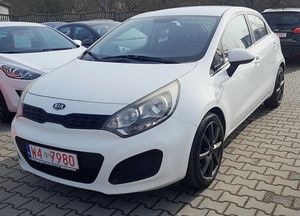 Kia Rio III 1.2 Attract 2012