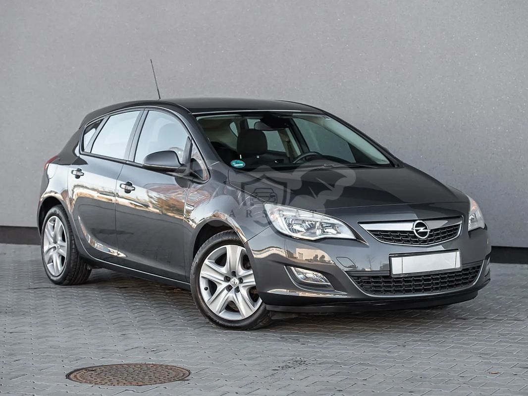 Opel Astra J 2010