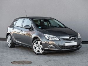 Opel Astra J 2010