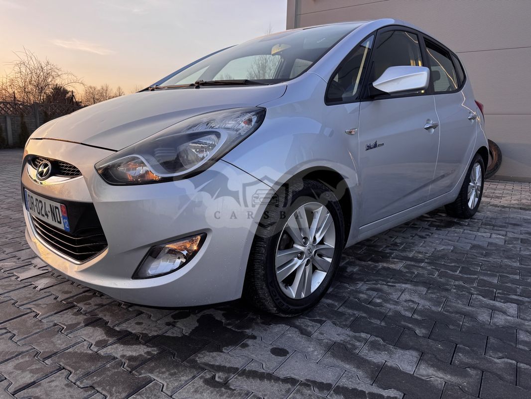 Hyundai IX20 1.6 CRDi blue YES Gold 2016