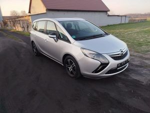 Opel Zafira C 2012