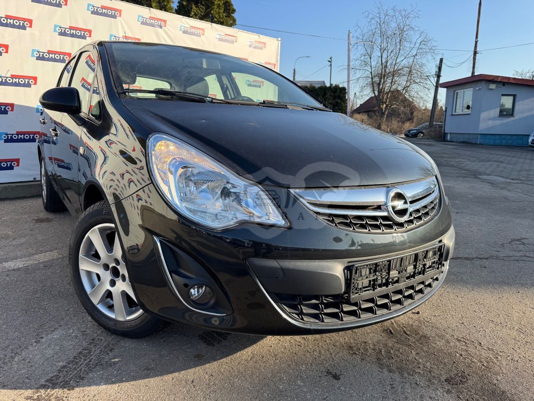 Opel Corsa D 1.2 16V Cosmo 2012