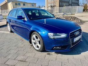 Audi A4 B8 2.0 TDI DPF S line Sportpaket 2012