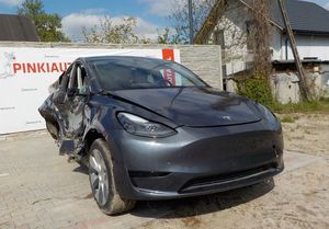 Tesla Model Y RWD 2023