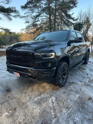 RAM 1500 5.7 Crew Cab Shortbed Bighorn Black 2021