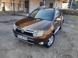 Dacia Duster I SCe 115 4x2 Celebration 2012