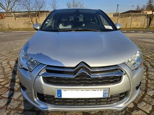 Citroën DS4 e-HDi 110 SoChic 2012