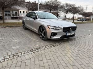 Volvo S60 III B5 B AWD Plus Dark 2024