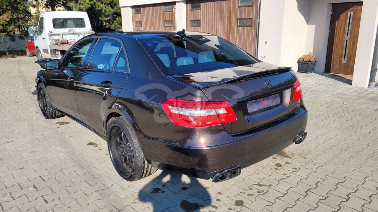 Mercedes-Benz E W211 2010