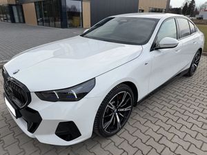 BMW 5 Series G60 ver-520d-xdrive-mhev-m-sport 2023