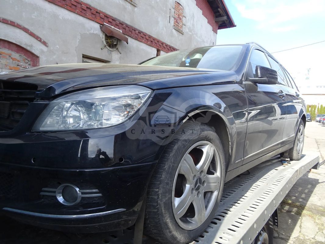 Mercedes-Benz C W204 180 CGI BlueEFFICIENCY Avantgarde 2009