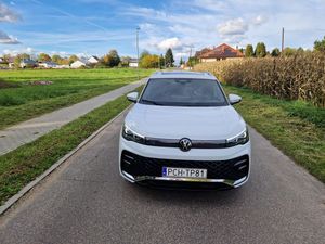 Volkswagen Tiguan III 1.5 eTSI OPF DSG R-Line 2024
