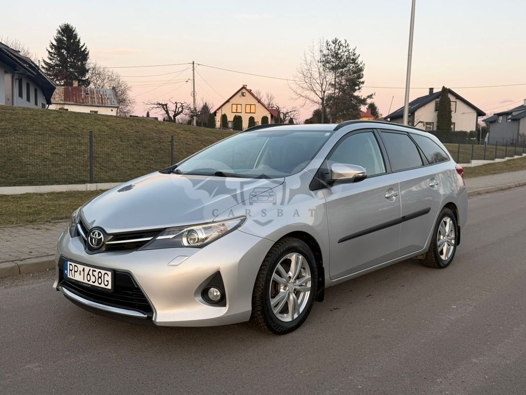 Toyota Auris II 1.4 D-4D Life Plus 2014