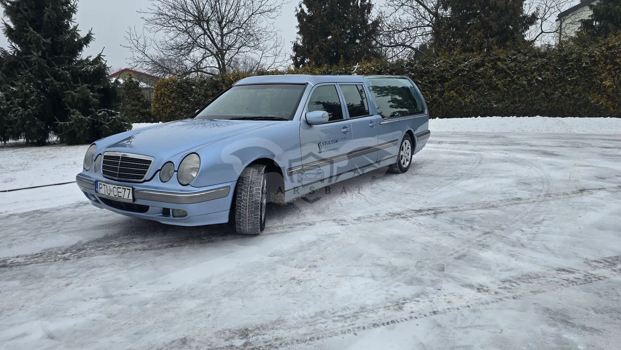 Mercedes-Benz E W210 2000
