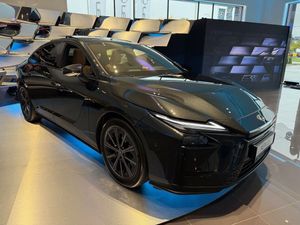 Lexus ES 2026