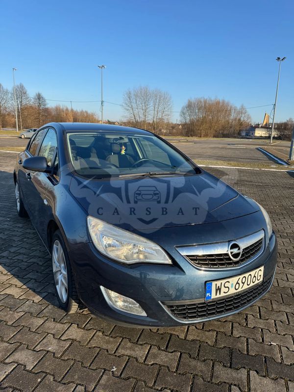 Opel Astra J 1.4 Turbo 2011