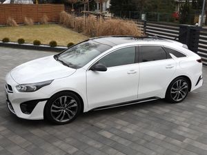 Kia Ceed 1.5 T-GDI DCT7 OPF GT LINE 2022