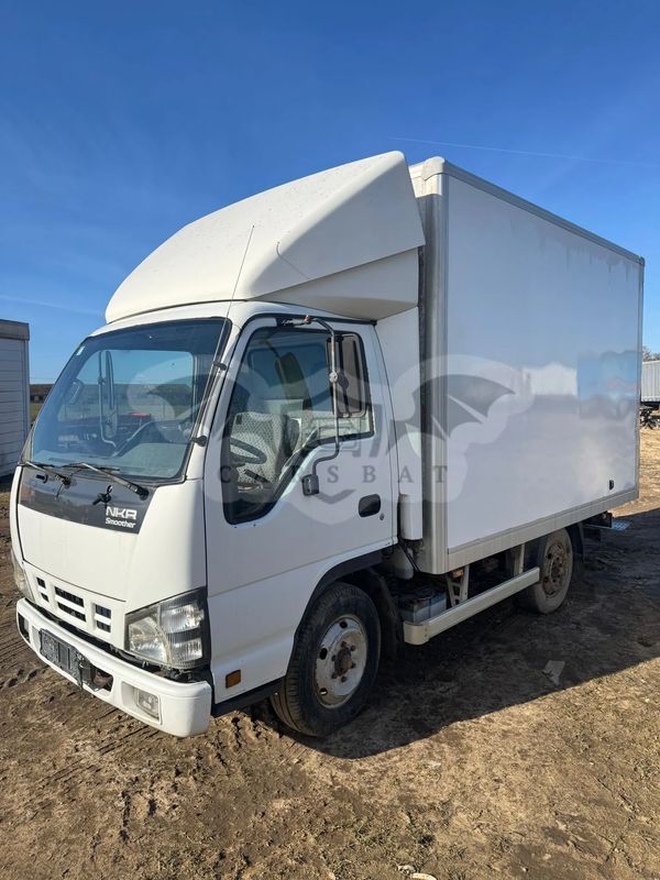 Isuzu NKR 2009