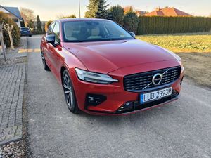 Volvo S60 III T5 Momentum Pro 2021