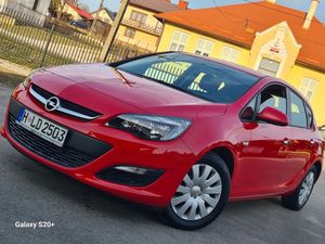 Opel Astra J 2015