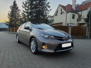 Toyota Auris II 1.6 Executive 2014