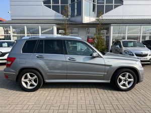 Mercedes-Benz GLK GLK 220 220 CDI 4Matic (BlueEFFICIENCY) 7G-TRONIC 2011