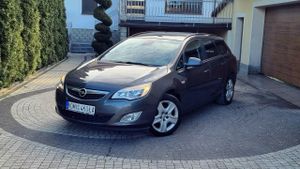 Opel Astra J 2012