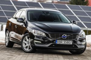 Volvo S60 II D2 Momentum 2015