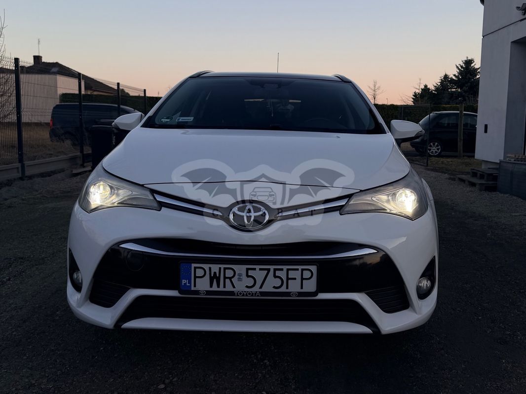 Toyota Avensis III 2.0 D-4D Premium 2016