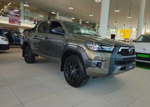 Toyota Hilux 2.8 D-4D Double Cab Invincible 4x4 2026