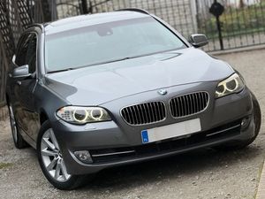 BMW 5 Series F10/F11 520d Sport-Aut 2011