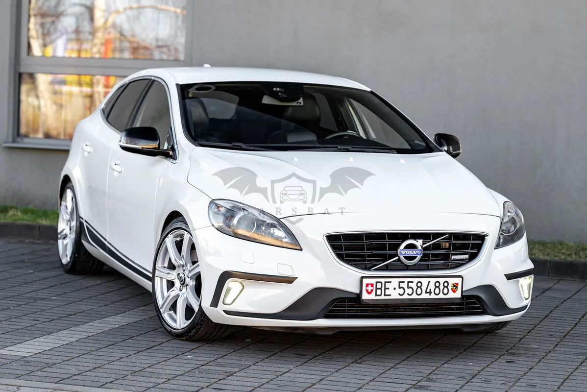 Volvo V40 II 2014