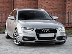 Audi A4 B8 2.0 TDI DPF clean diesel quattro S tronic Attraction 2015