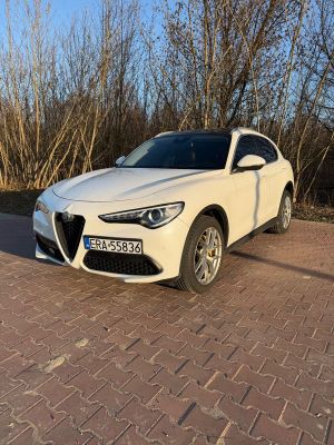 Alfa Romeo Stelvio 2.0 Turbo 16V AT8-Q4 Ti 2017