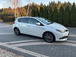 Toyota Auris II 1.8 HSD Luna 2016