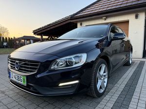 Volvo V60 I D6 AWD Plug-in Hybrid Summum 2016