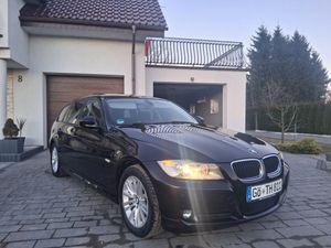 BMW 3 Series E90/E91/E92/E93 318i Edition Lifestyle 2012