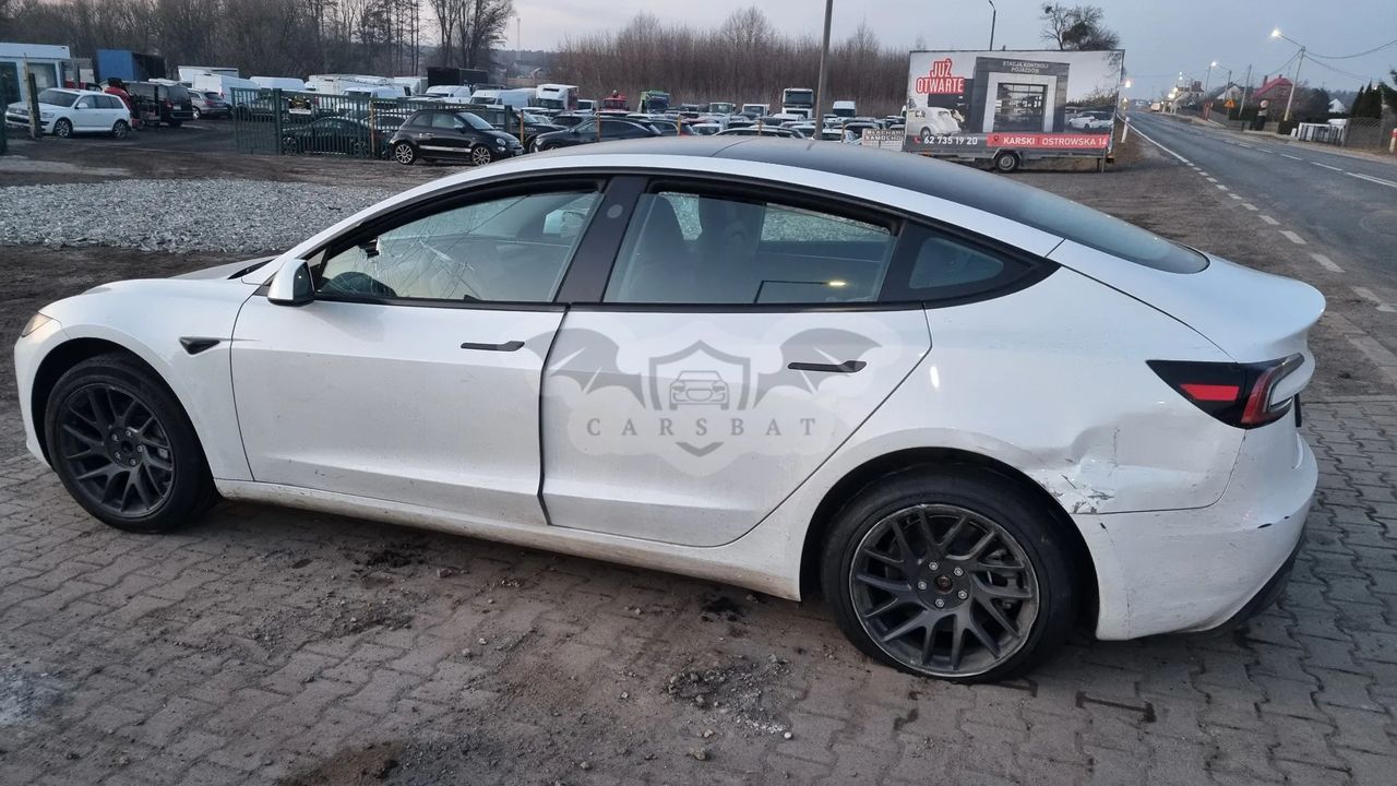 Tesla Model 3 2023
