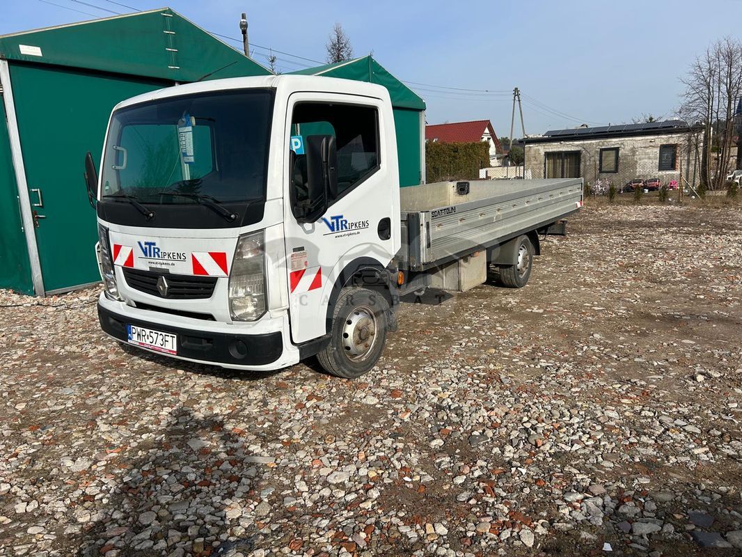 Renault Maxity 2008