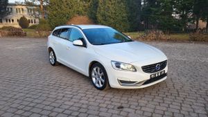 Volvo V60 I D4 Summum 2015