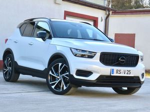 Volvo XC40 B4 Ultimate Dark 2022