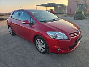 Toyota Auris I 1.33 VVT-i Life+ 2010