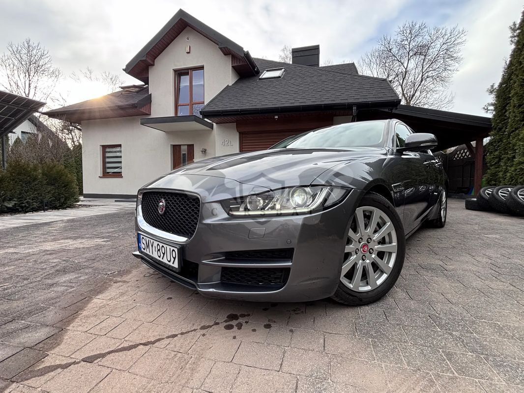 Jaguar XE 2.0 D Portfolio 2015